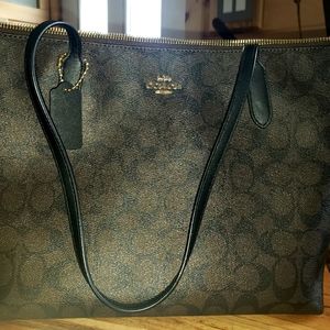 Coach Tote
